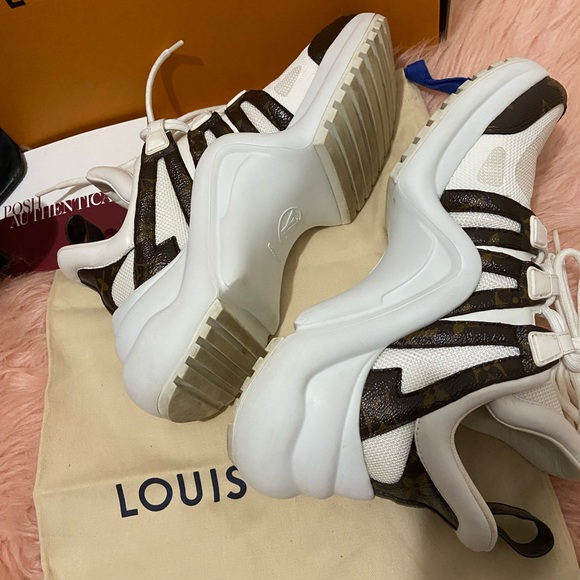 Louis Vuitton Archlight - Picture 11 of 11